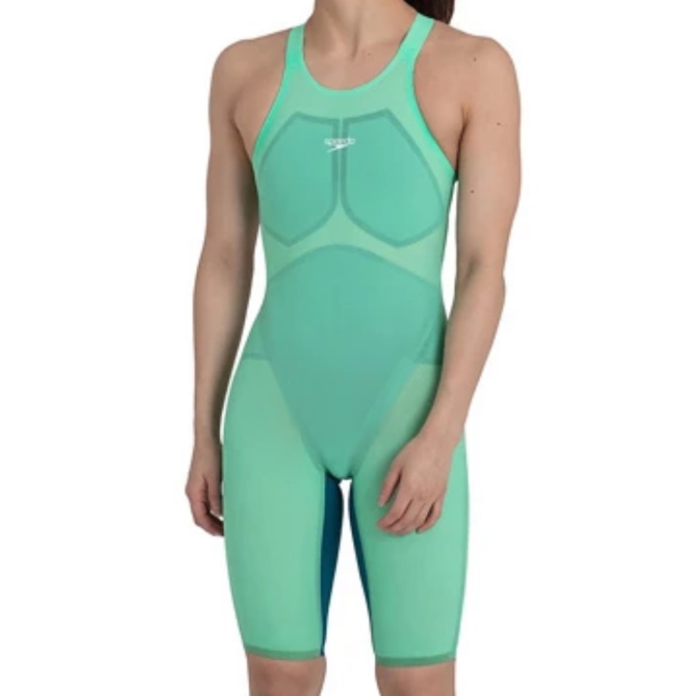 size 22 speedo pure valor kneeskin